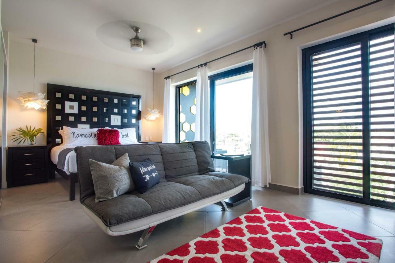 Honey B Suites Playa del Carmen Exterior photo